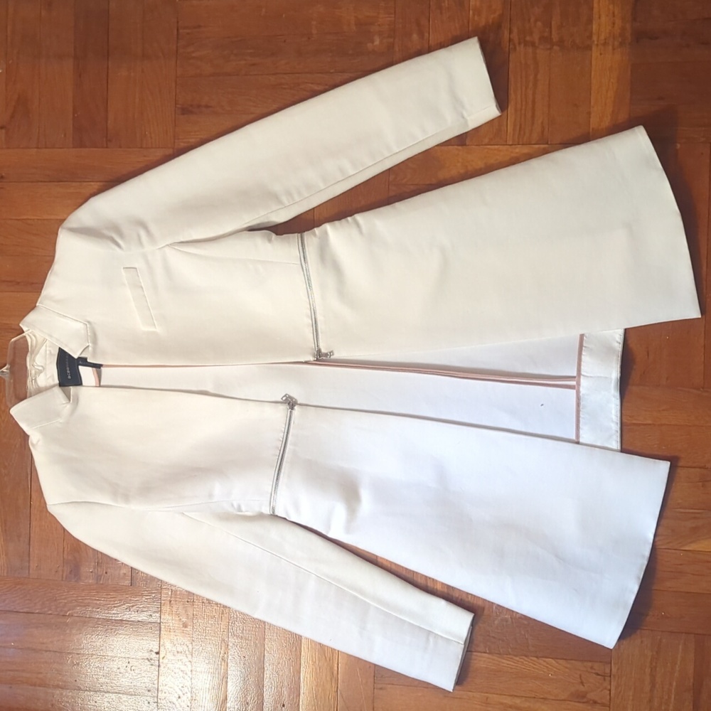 BCBGMaxazria Knee Length White Open Front Jacket Size XS Preloved